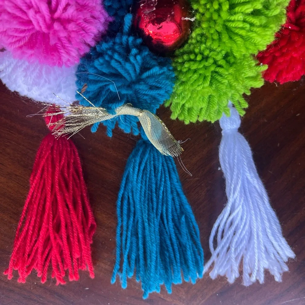 Pompon Christmas Wreath